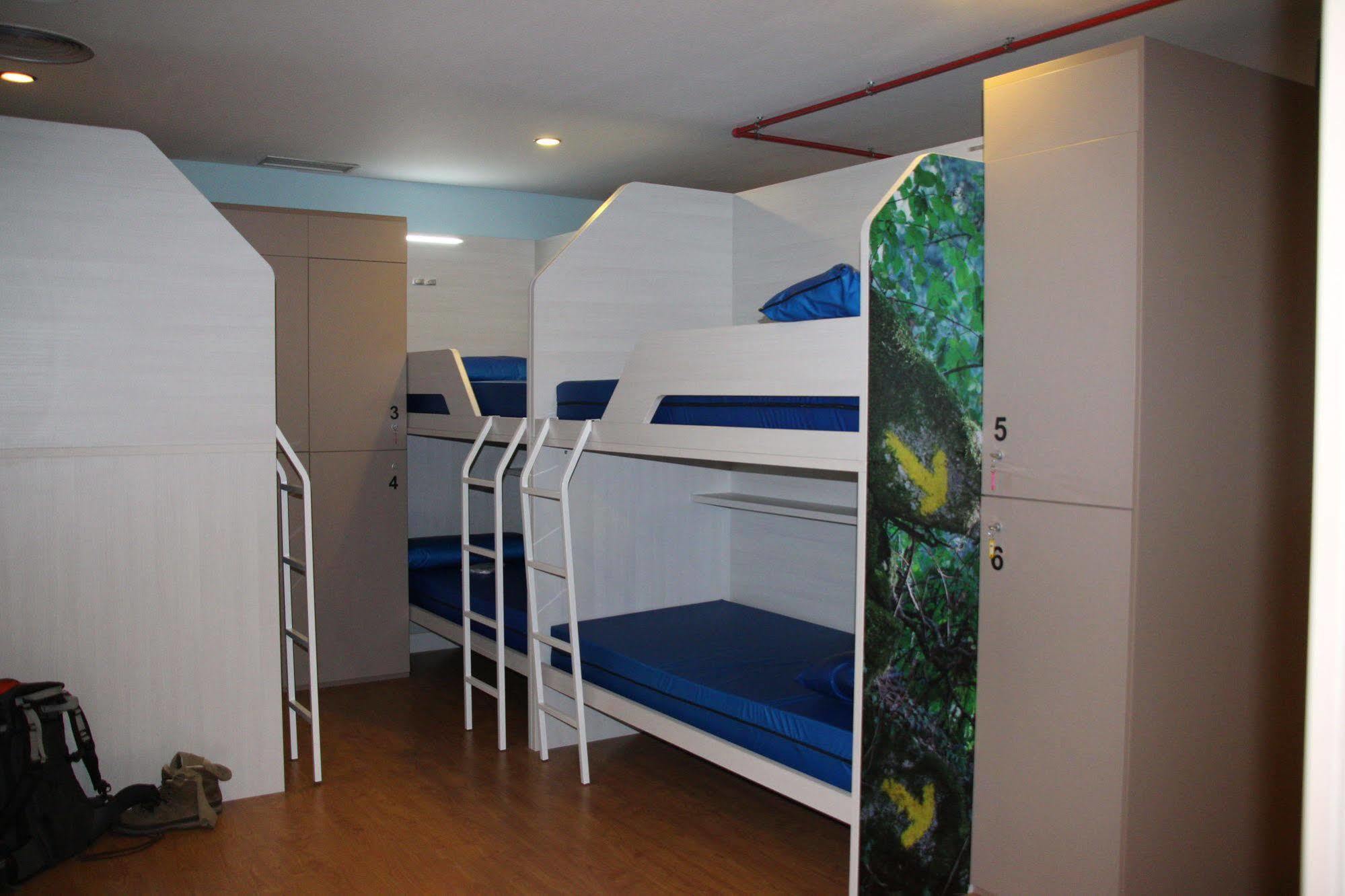 Albergue Compostela Сантьяго-де-Компостела Экстерьер фото